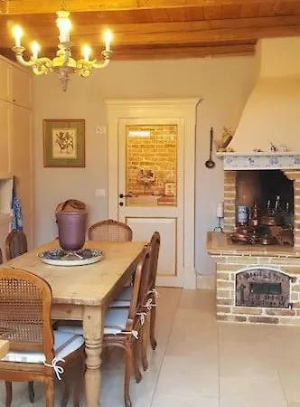 Elegant And Cosy Country Villa With Large Garden
