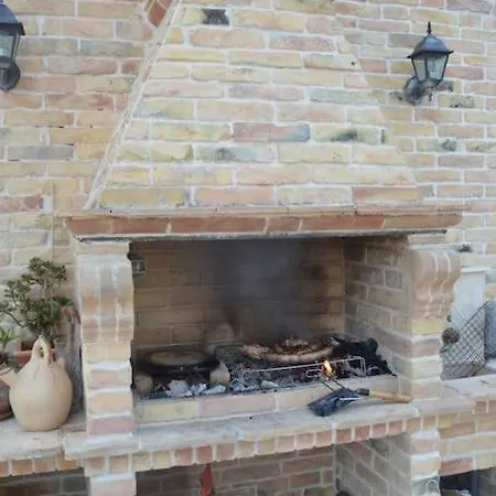 Villa Elegant And Cosy Country Villa With Large Garden Citta Sant'Angelo