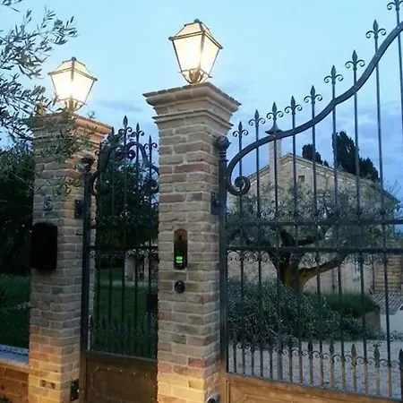 Elegant And Cosy Country Villa With Large Garden *