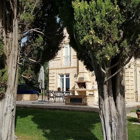 Elegant And Cosy Country Villa With Large Garden Villa