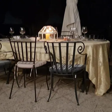 Villa Elegant And Cosy Country Villa With Large Garden *